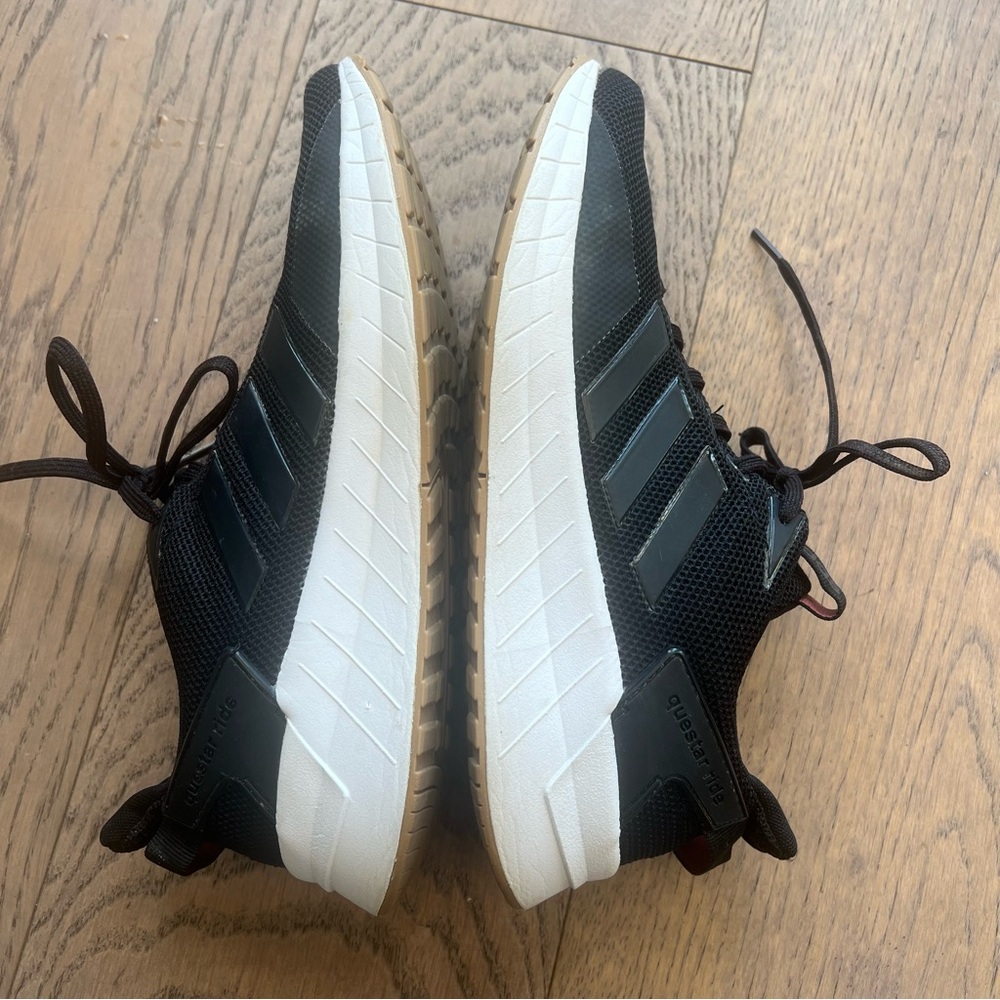 Adidas Black and White Questar Ride 'Core Black' B44832 - Picture 5 of 9